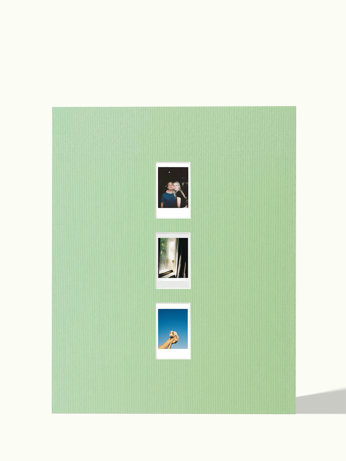 Polaroid Passepartout für 2, 3 oder 4 Fotos untereinander, Farbe Sage Green, 40x50 cm