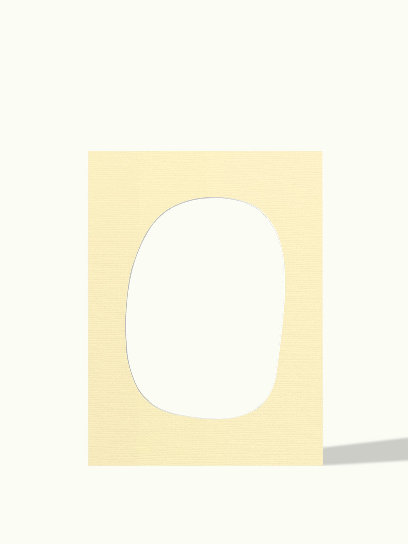 Asymmetrical round, organic shape - passepartout