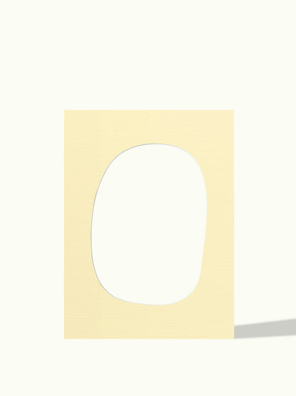 Asymmetrical round, organic shape - passepartout