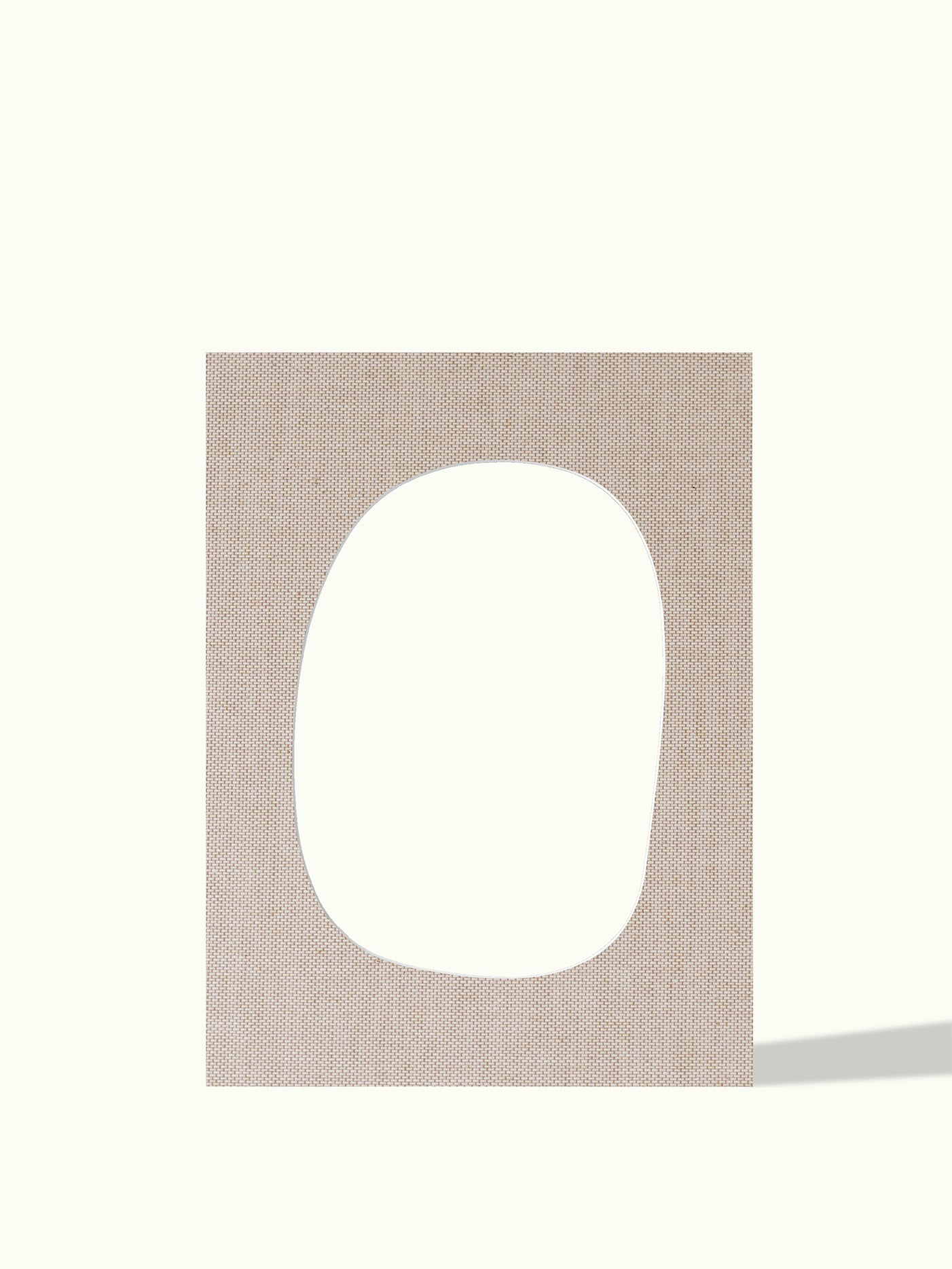 Asymmetrical round, organic shape - passepartout