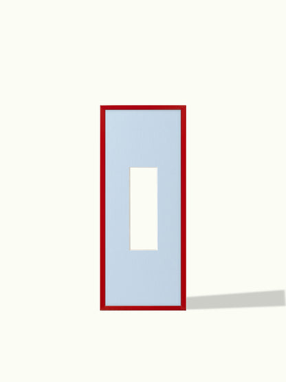 Fotostrip wissellijst cherry cola rood met passe-partout in Breezy Blue