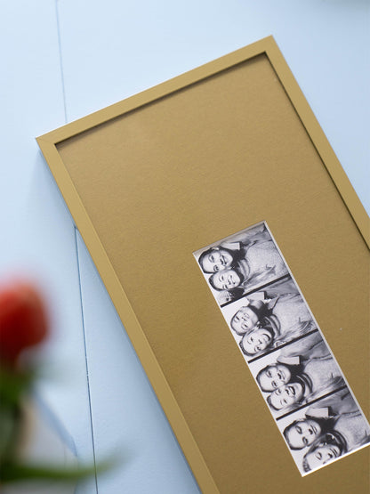 Photo booth strip frame + passe-partout (custom made)