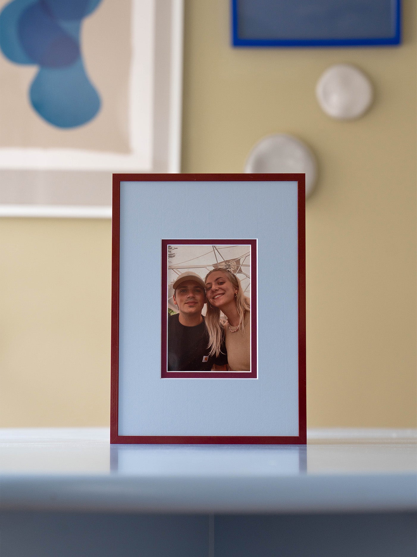 Handmade aluminum interchangeable frame with oak veneer